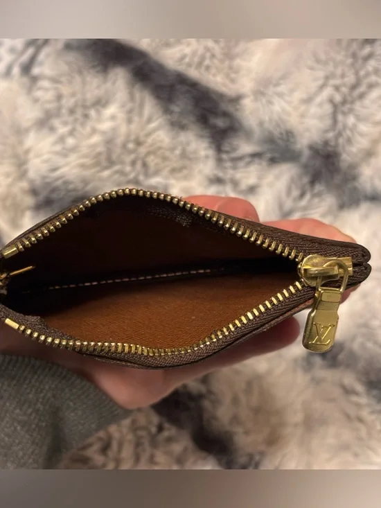 Louis Vuitton Classic Monogram Key Pouch EUC - Picture 4 of 5